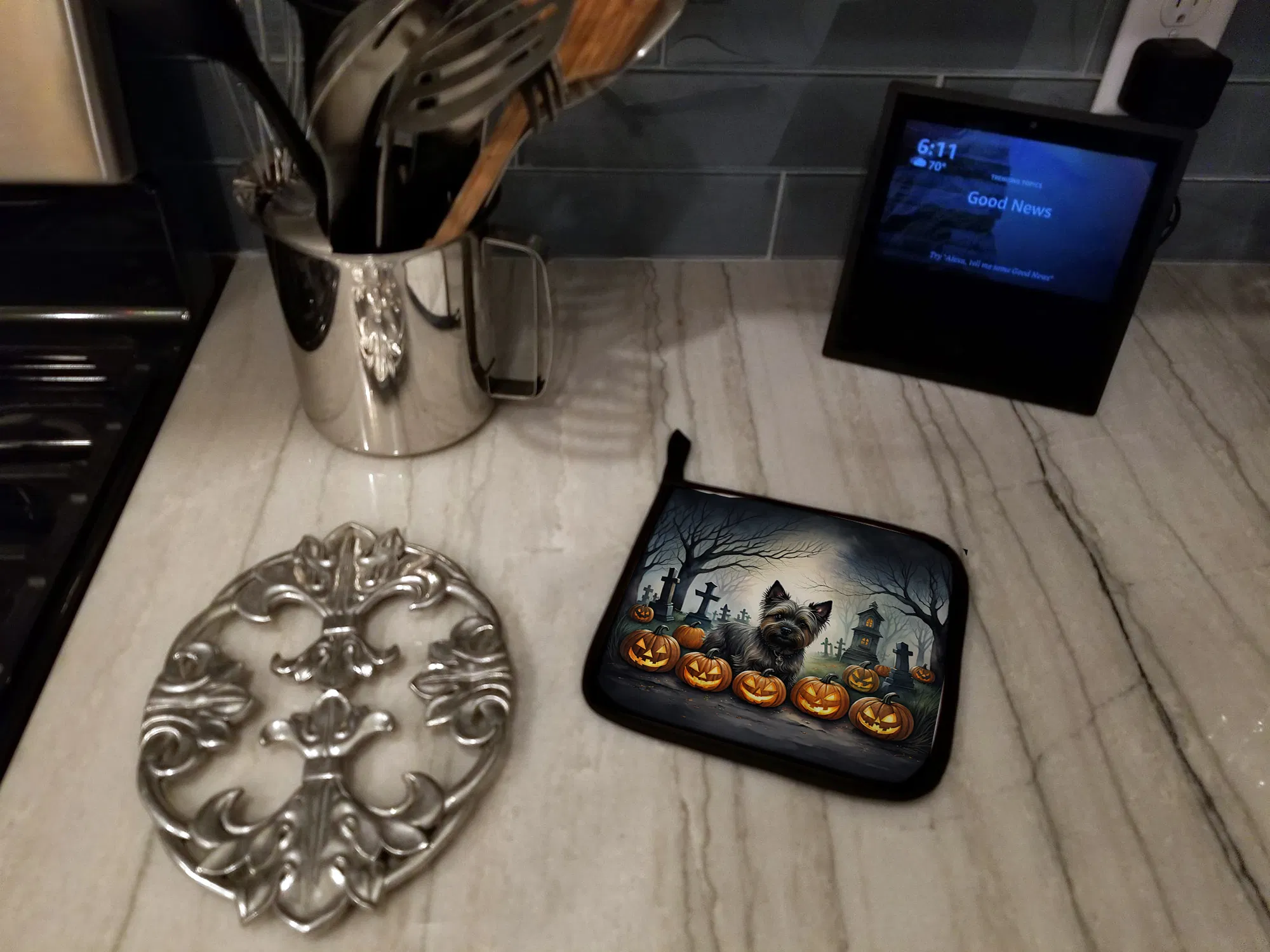 Cairn Terrier Spooky Halloween Pair of Pot Holders Kitchen Heat Resistant Pot Holders Sets Oven Hot Pads for Cooking Baking BBQ, 7 1/2 x 7 1/2