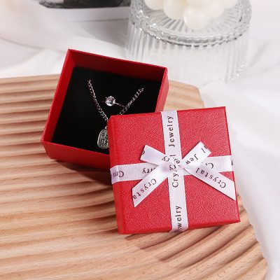 Valentine's Day Jewelry Packaging Box With Bow Gift