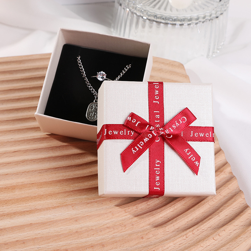 Valentine's Day Jewelry Packaging Box With Bow Gift