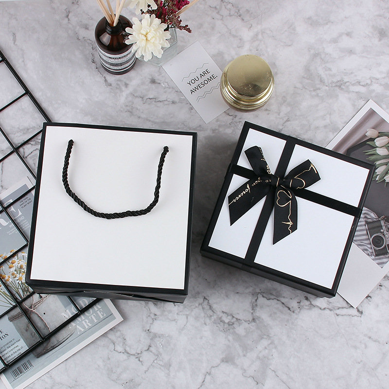 Exquisite Black And White Bow Packaging Box Valentine's Day Gift Box