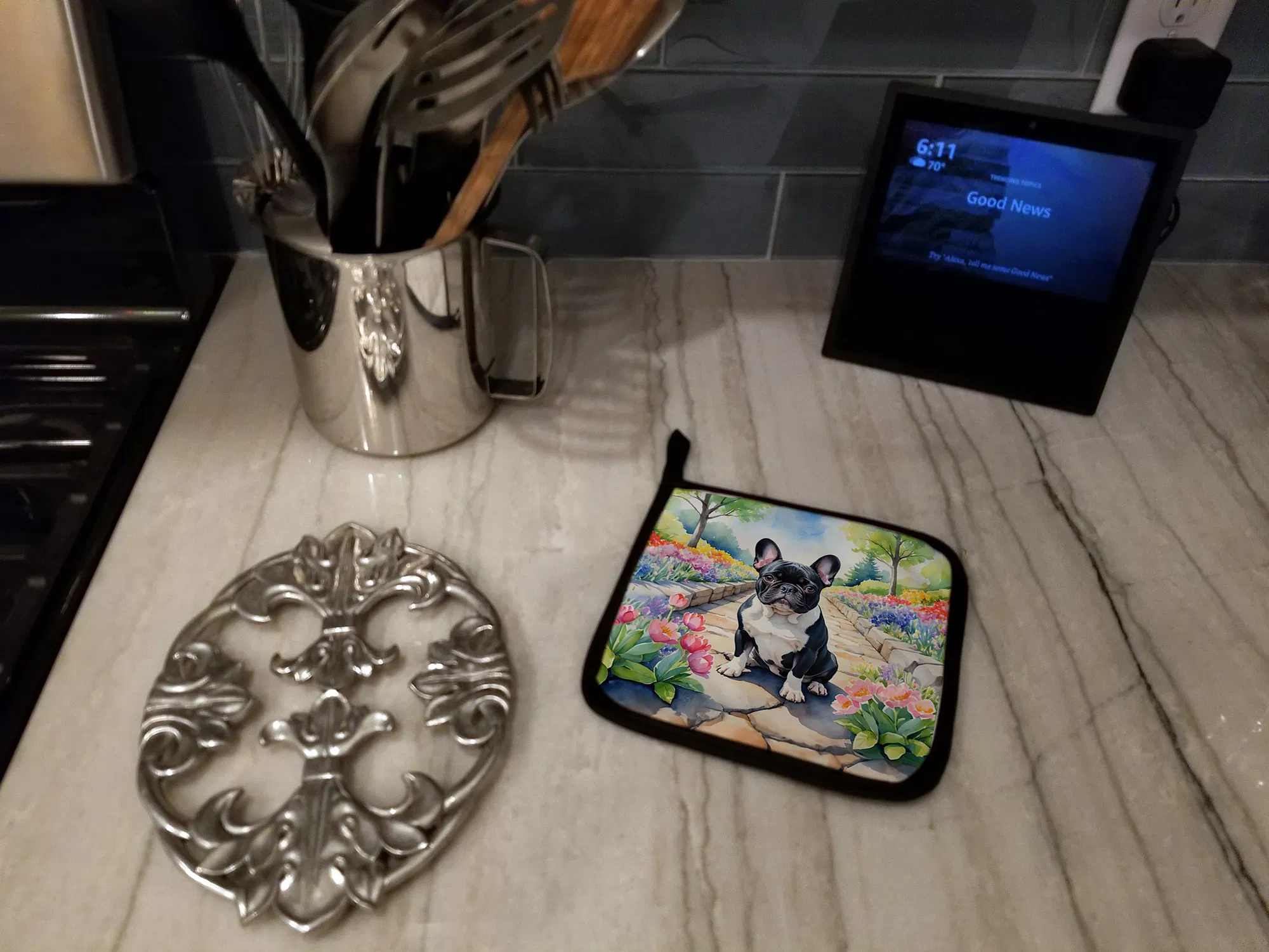 French Bulldog Spring Path Pair of Pot Holders Kitchen Heat Resistant Pot Holders Sets Oven Hot Pads for Cooking Baking BBQ, 7 1/2 x 7 1/2