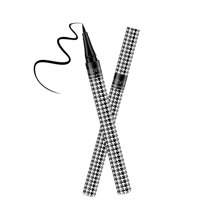 Eyeliner Pen Is Extremely Fine To Prevent Sweating And Smudging